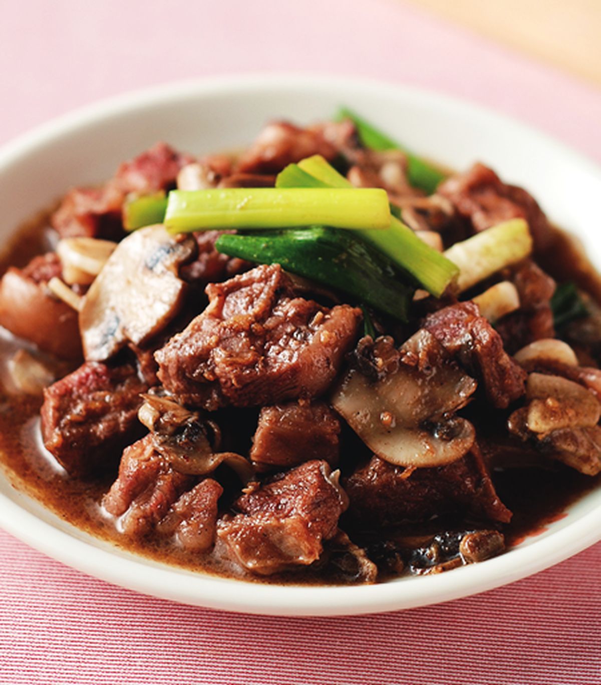沙茶炒牛肉块   
